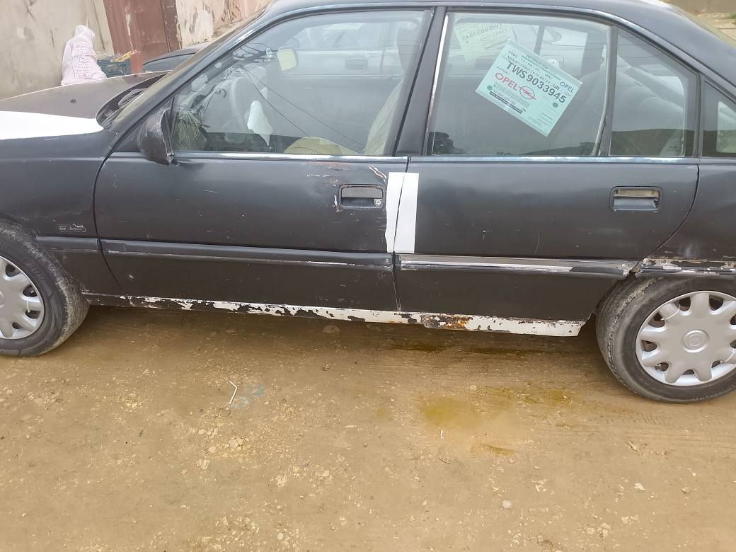 اوميكه وكاله من قسام سياره نضيفه اسلايت سعره 15ورقه التصال ***********
