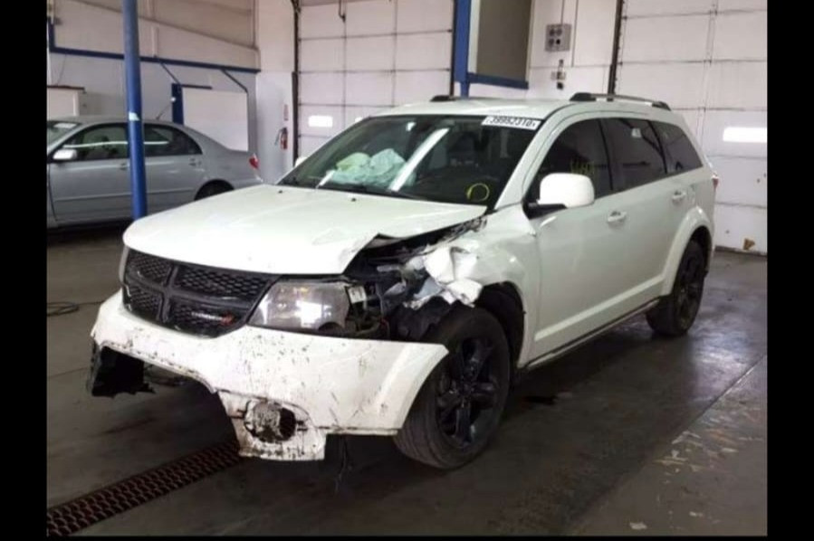 للبيع 

جورني 2018
رقم بغداد مشروع وطني

مواصفات كروس رود/ ويلكب 19

سياره 6 سلندر 3600

7 راكب

3 قطع تبريد

تحكم ستيرن
ماشية 142000
______العنوان: البصرة
الحادث 
جاملق الأيسر و قليل من خشم البنيد
السعر 165 
للاستفسار 
***********
