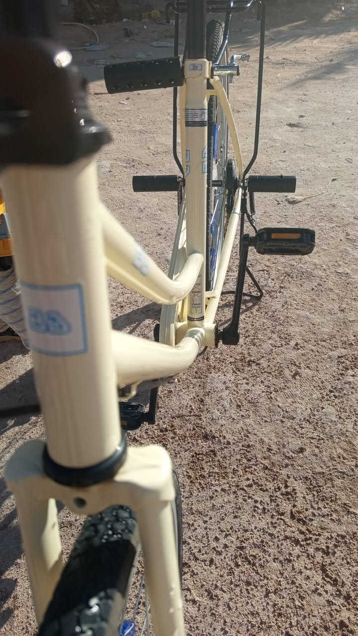 السلام عليكم بايسكل للبيع نزلته من كرار ابو النقش 

مديل 22 شهر 4 نضيف كلش مال حاويه

سعر صدمه فقط ب ((130))  مكاني حي النداء شارع المجمعات


**إذا كنت صاحب هذا الإعلان وتريد حذفه لأي سبب، رجاءا أرسل رسالة إلى الدعم الفني**