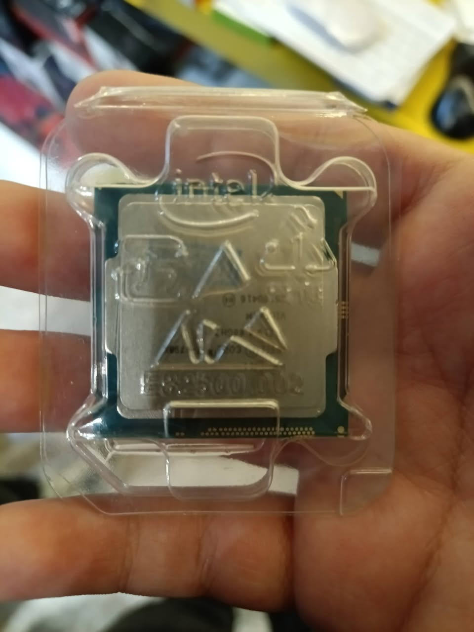 الهارد مو 1تيرا هذا 256كيكا سامسونج
و 256كيكا لينوفو أصلي ب شرط 
بور سبلاي 500W 80+ bronze 
I7 4790K  
2x8 ram DDR3 Juhor 1600mhz


**إذا كنت صاحب هذا الإعلان وتريد حذفه لأي سبب، رجاءا أرسل رسالة إلى الدعم الفني**