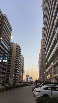 🏡 شقة للإيجار – مجمع بوابة العراق السكني  📐 المساحة: 198 م² 🏢 الطابق: ...