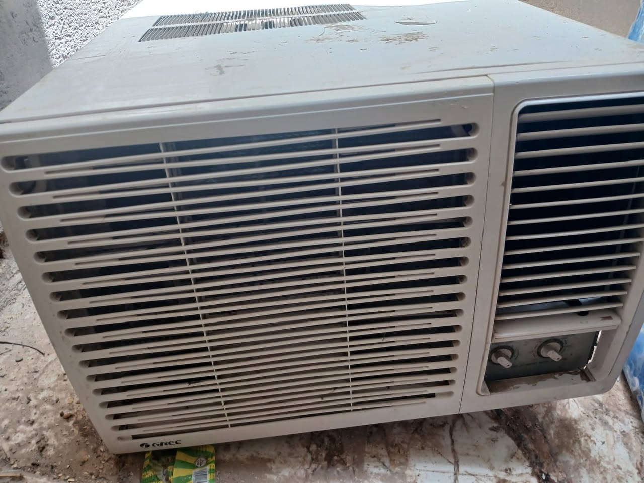 سلام عليكم مكيف من شركه GREE
المكيف نظيف وجديد سبب البيع ماطو مكان يحلونه بي استخدام قليل مثل مموضح بلصور نضيف تجي وتفحصه وتشوفه وبي تراب لان متروك فتره وتجي سعره 300اي استفسار خاص والجاد فقط بي مجال اله رجاءً الي يدور سوالف لايدخل خاص كلشي وضحت الكم تشلعون عيوني الي صدك محتاجه وبي خير ويدلل انداري بلسعر


**إذا كنت صاحب هذا الإعلان وتريد حذفه لأي سبب، رجاءا أرسل رسالة إلى الدعم الفني**
