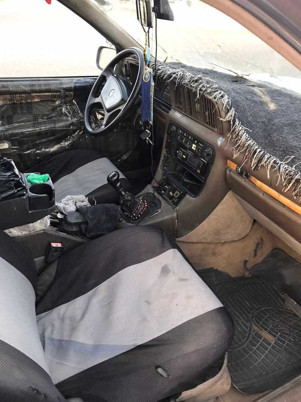 السلام عليكم اوبل سيناتور كامله كير محرك كهربائيات كله مكفول وجاهزه جام كهربائي كله شغال باتري جديد تايرات كله جديده رقم دولي جديد بسمي 
*********** السعر 32 وبيه مجال
