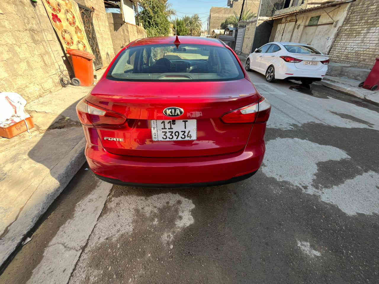 من رخصه الادمن
سياره فورتي موديل 2016
خير من الله تبريد محرك وكير 
ضربته جاملغ يمنه وشوي من البنيد
الصراحه بيه حزام كلير امانه الله ورسوله 
السعر 115 وبيه مجال بسيط 
المكان بغداد الزعفرانيه 
رقم الهاتف ***********
غير متواجد على الفيس
