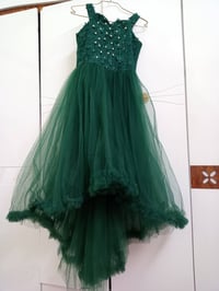 بدلة أطفال • لحد ١٠ سنوات • مرة وحده