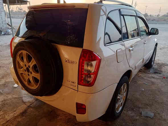 السلام عليكم لبيع  تيكو 2012 شكل 13 للبيع سياره جاهزه  محرك وكير جديد تبريد تدفئه شغال حداديه كله جديدهه
بيه رشات صبغ مال خياسات فقط السياره رقم بغداد الألماني مداور ثاني يوم سنويه جديده
 سعر  53
 الاستفسار على رقم 
***********
