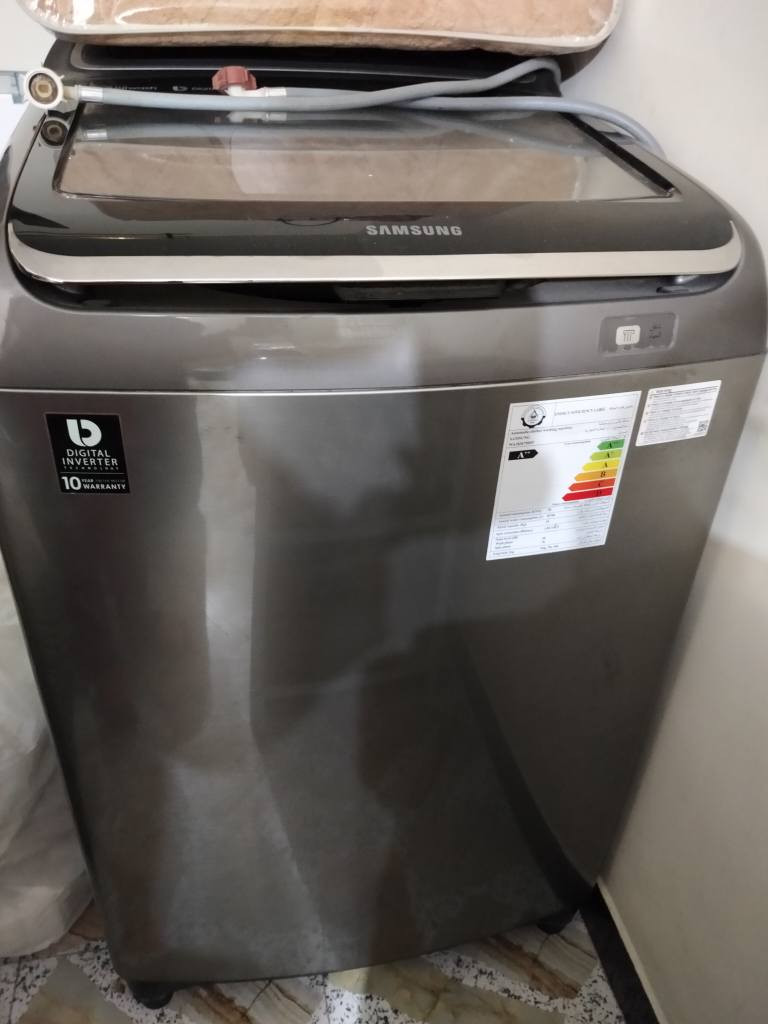 السلام عليكم 
عندي غراض دابيعهم جديده ممستخدمه الكاونترالرصاصي والتلفزيونات والغسالات والطبلات والطباخ وميز طعام جهزنه البيت ودنبيعه ممستخدمات ابد الكاونتر ممنصوب 
وباقي الغراض ممستخدمات هواي 
للأستفسار الاتصال ع الرقم ‏‪0783 047 4903
