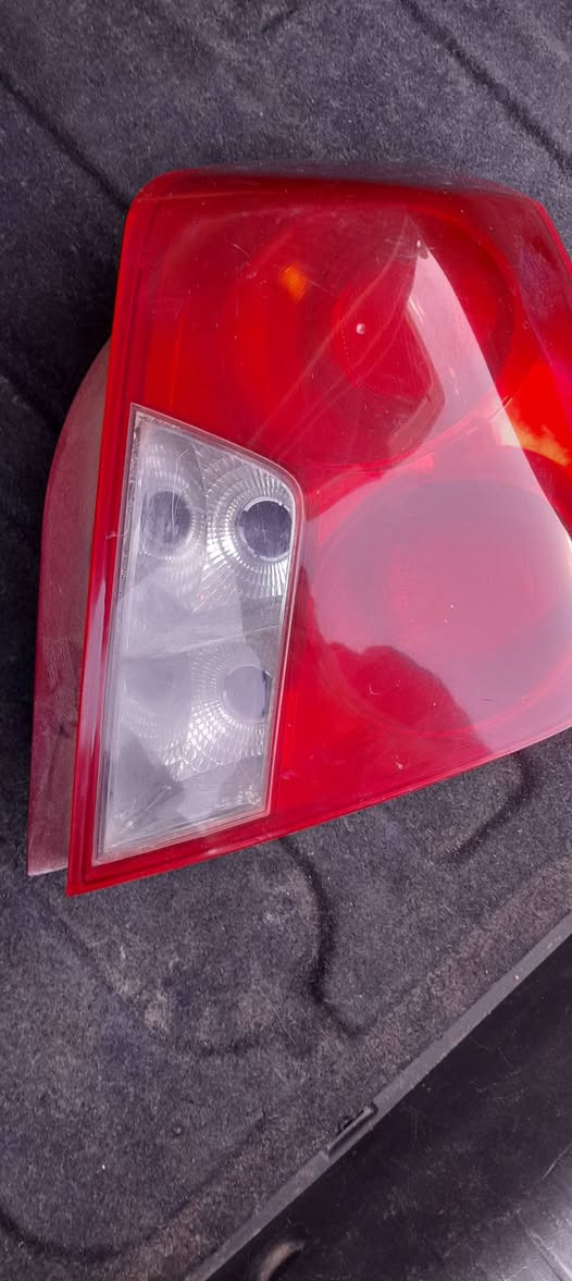 السلام عليكم بكلايت اوبتره ايمن للبيع سعر ٣٥ اصلي تفصيخ رقم الهاتف ***********
