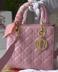 ديور • وردي ناعم • توصيل