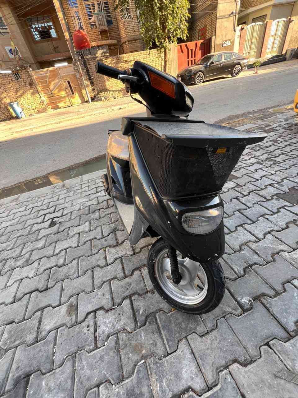 سلام عليكم بزون ياباني دراجه كلش ناعمه ونضيفه مكاني كربلاء الحر 
السعر 300وبيه مجال 
***********
