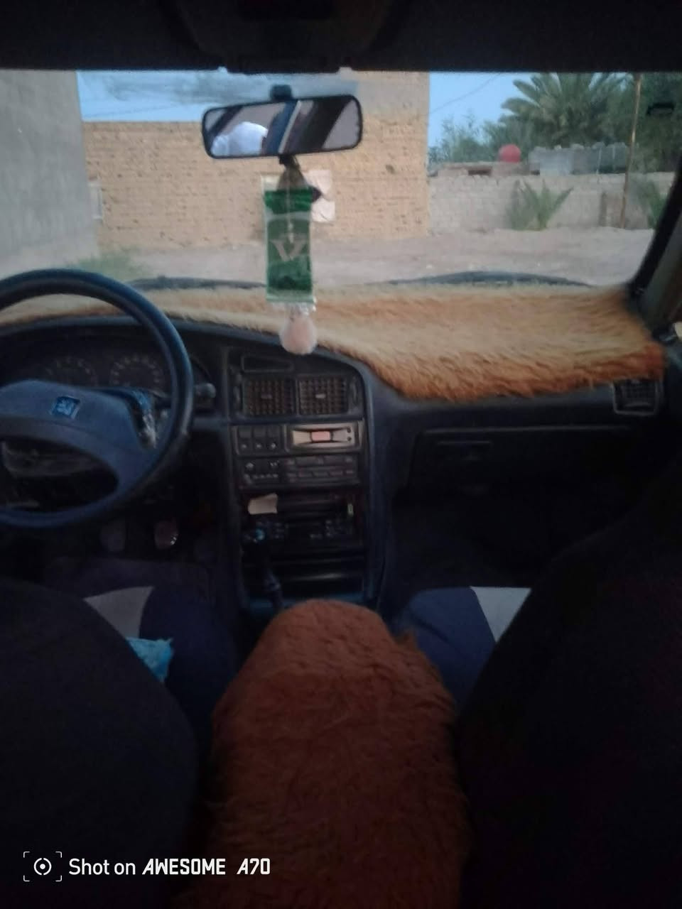 بيجو روى للبيع سياره جاهزه مكينه وكير مكان الديوانية السعر 20وبيها مجال رقم الهاتف /*********** مكلف بنشر
