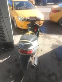 دراجه شغاله محرك مجفت جديد كابريته جديده باتري جديد والكشر كدامك سرعته...