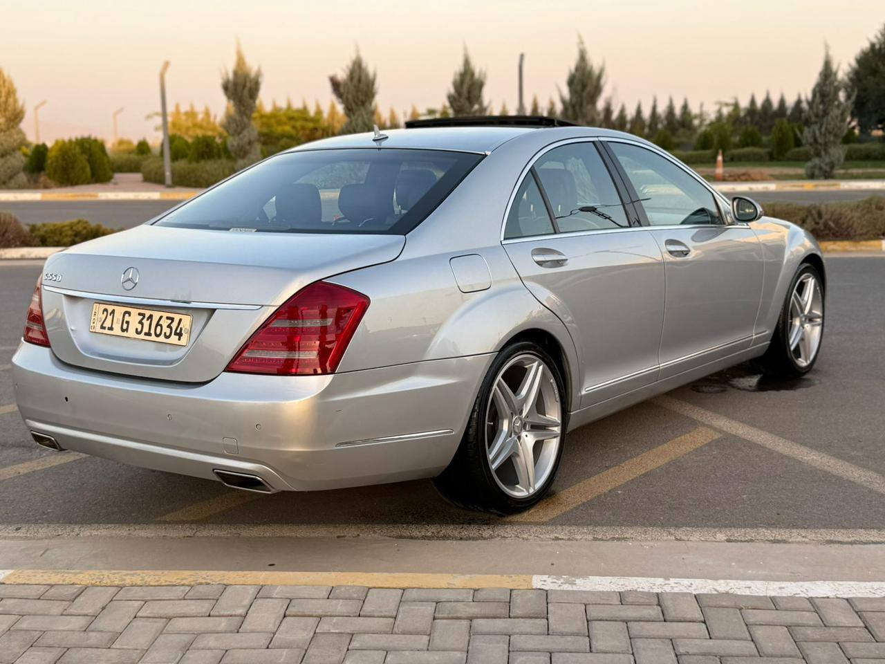 ( ***********)مارسيدس S550
موديل 2009
وارد يابان 
رقم سليمانيه بسمي 
قطعتين صبغ يابان 
سياره جديده وجاهزه 
السعر 190$
