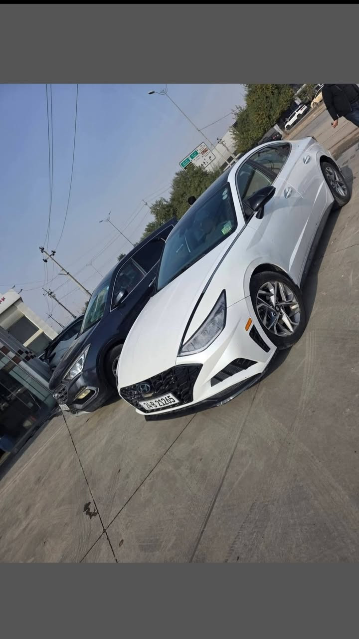 هونداي سوناتا موديل 2020 وارد امريكي محرك 2500 تنفس طبيعي  باسمي هزه ورقم جديد.    بيها بس جاملغ. سياره فول مواصفات فتحه    كير لمس لا يت زنون بلاد.    اهم تاير جديد  كاميرات اماميه  حداديه  كله جديد بلادي سياره جاهزه من كلشي وجديد   سياره  جاهزه مواصفات               السعر 168 وبيها مجال        العنوان بابل     ***********
