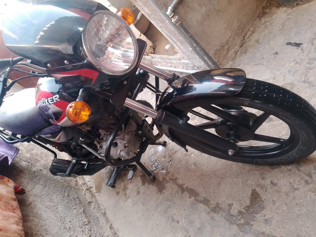 سلام عليكم بوكسر كلاسيك موديل 23 نازله ب 25 كفاله عامه برغي مامفتوح منه مكاني بغداد  الحسينيه وسعره قفل قفل يعني ادك عليه ابد لاتعاملني السعر مليونين 50 الدراجه ب اسمي بنفس اليوم احولك ***********
