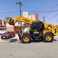 جيسي بي موديل ٢٠٠٤ بمب نوزل بدون ضبخ بلادي طويل سلايت ١٧متر مكينه شغال...