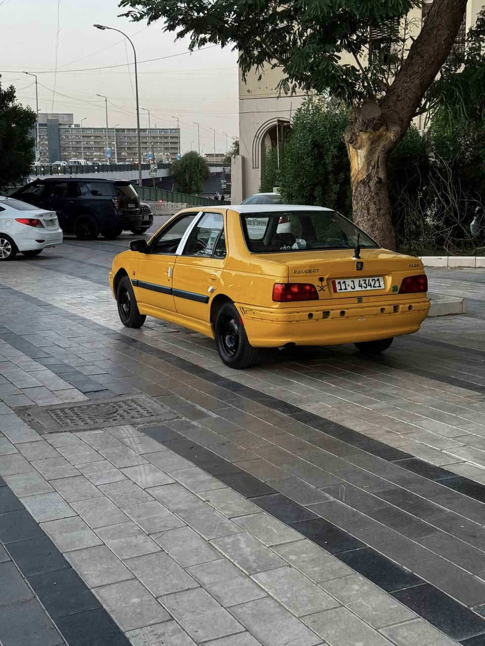 سلام عليكم بيجو بارص موديل 2015  مكينه كير حداديه خير من الله سياره جديده  رقم بغداد الماني     كهرابايات كله شغاله خير من الله تخم تاير جديد مدوشمه نحله.  السعر 50. بيه مجال  لطيبين بلعافيه عل ياخذه  مكان السياره بغداد شارع حيفا .***********
