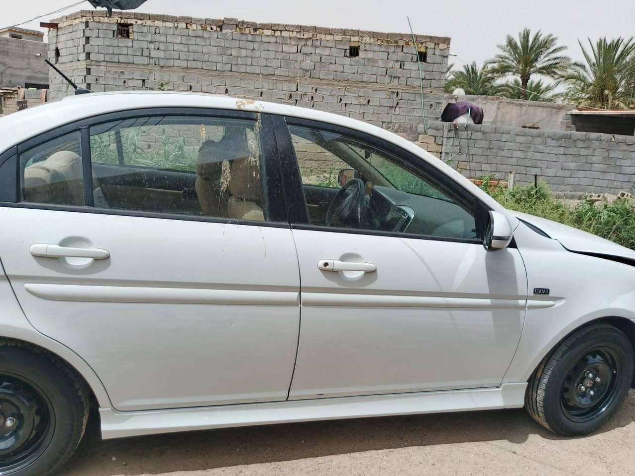 السلام عليكم اكسنت الشكل المقدس السيارة فول مواصفات وكفالة ما عدة الضربة كد شبر كدام للبيع بسعر 110  وبيها مجال اوكع الك فلوس تصليح والي اكدر علي وبخدمتكم 
والي يكول غالية الي يحصل مثلها وبنفس السعر خلي يدزها الي للتواصل على رقم ***********
