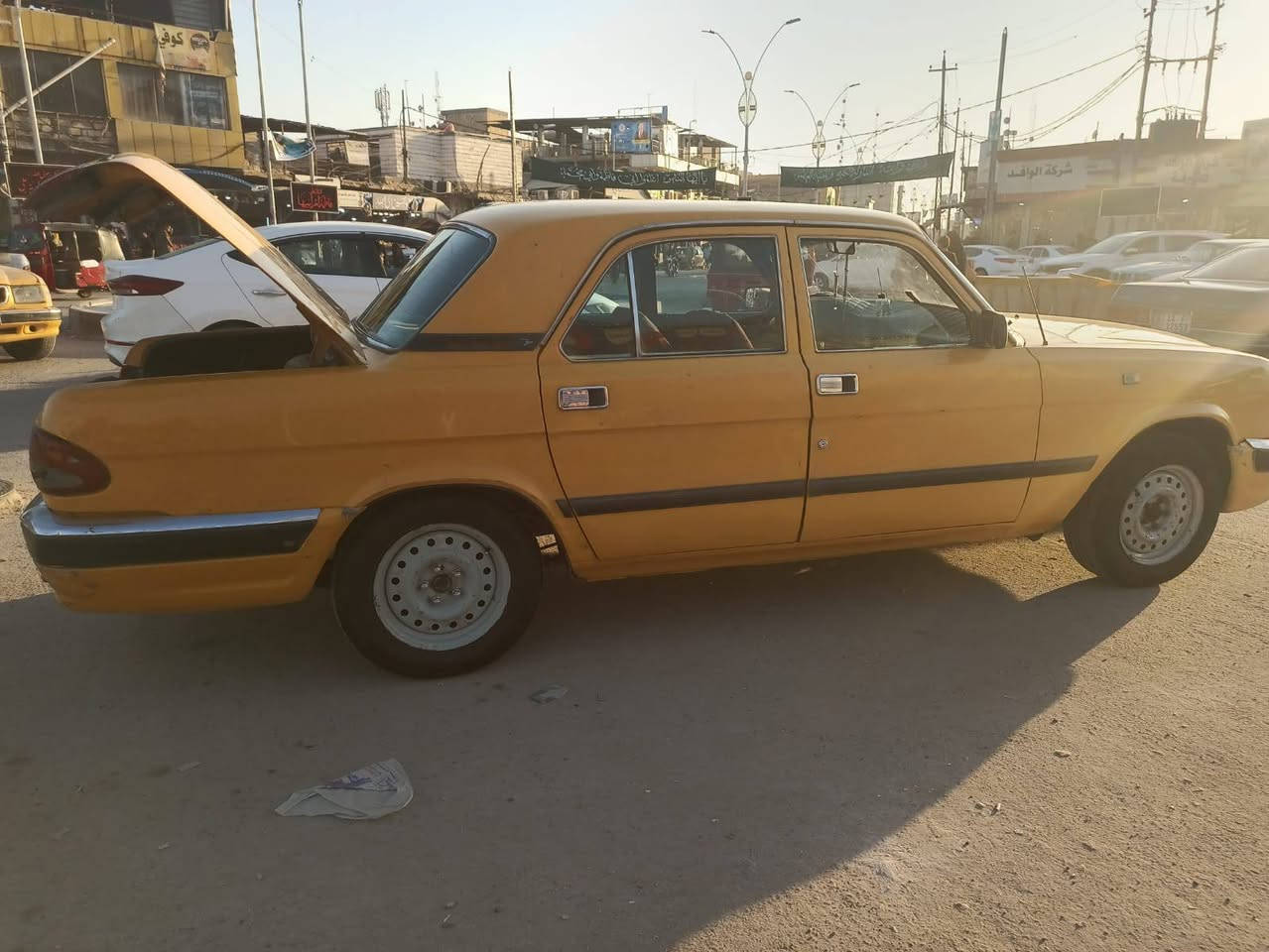 سلام عليكم فولكا للبيع مكينه وكير 2500 شرط كير صارله اسبوع مشدود منضومه تبريد كامله راس الثور صارله يومين مشدوده راديتر جديد باتري تخم تاير كله جديد مكفولة منل ضربه بيه وكاله عامه سياره كبل للشارع جميع شي بيه جديد وشرط هاذه رقم راعيه *********** مكانه سوق الشيوخ حي لعسكري سعره ب35 وبيه مجال قليل
