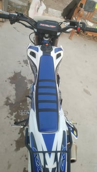 دراجة للبيع • محرك ٣٠٠