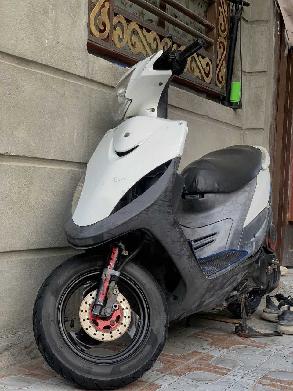 السلام عليكم 
دراجة ماكس عدلة للبيع مكينة بلادي مكفولة كهربائيات كلها شغالة دراجة نگرة سلف دراجةخير من الله
الخاص موجود و هذا رقمي
***********
المكان:حلة نادر الاولى
