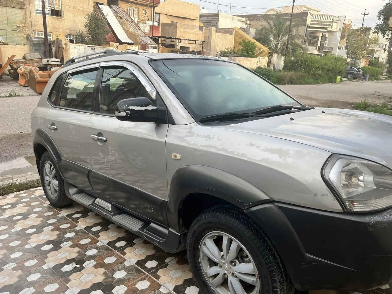 اڵڛڵام عليكم للبيع او المراوس مع اقل توسان موديل 2009 خليجي السيارة جاهزه من كل النواحي اي نقص مابيها مال جناي تخم تاير جديد صدر جديد كير مكينه صدر كله تمام تبريد تدفأه شغال تخم تاير جديد السيارة بيها صفحه صبغ بدون داخل اثر طخه بسيطه بيع او مراوس مع اقل مكان السيارة ديالى بعقوبة حي المصطفى سعر السيارة 100 ورقه شده للاستفسار رقمي ***********
