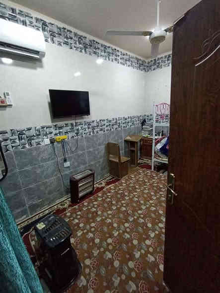 بيت للبيع نص قطعة ٨٠ متر اماميه كما مبين لكم في الصور الوسطاني الاولى يرهم مراوس بيت بحي الجوادين ومنطقة اجكوك مع الاتفاق بين الطرفين مراجعة شركة الجبل للمقاولات العامة بيع وشراء القطع الاراضي والبيوت في بغداد  للاستفسار ***********
