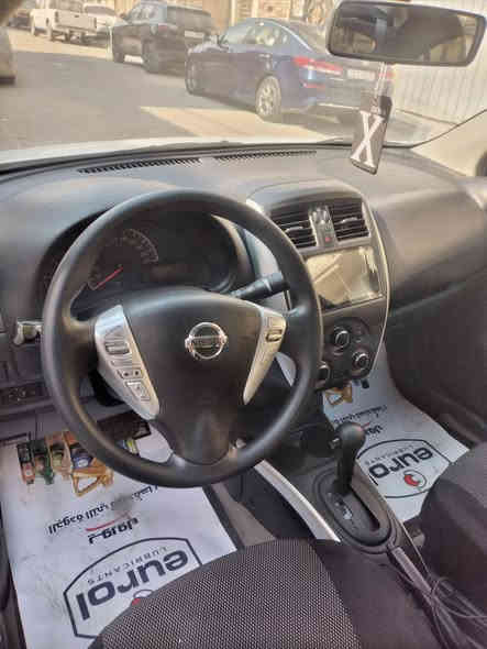 نيسان سني مصري موديل ٢٤
ماشيه ٦٨ مكفوله من الصبغ بيه بس بارد مكانين قليلات 
مكاني بغداد الحريه قريب ع ساحه عدن 
السعر ١١٧ التحويل مضمون بسم شركه 
***********
