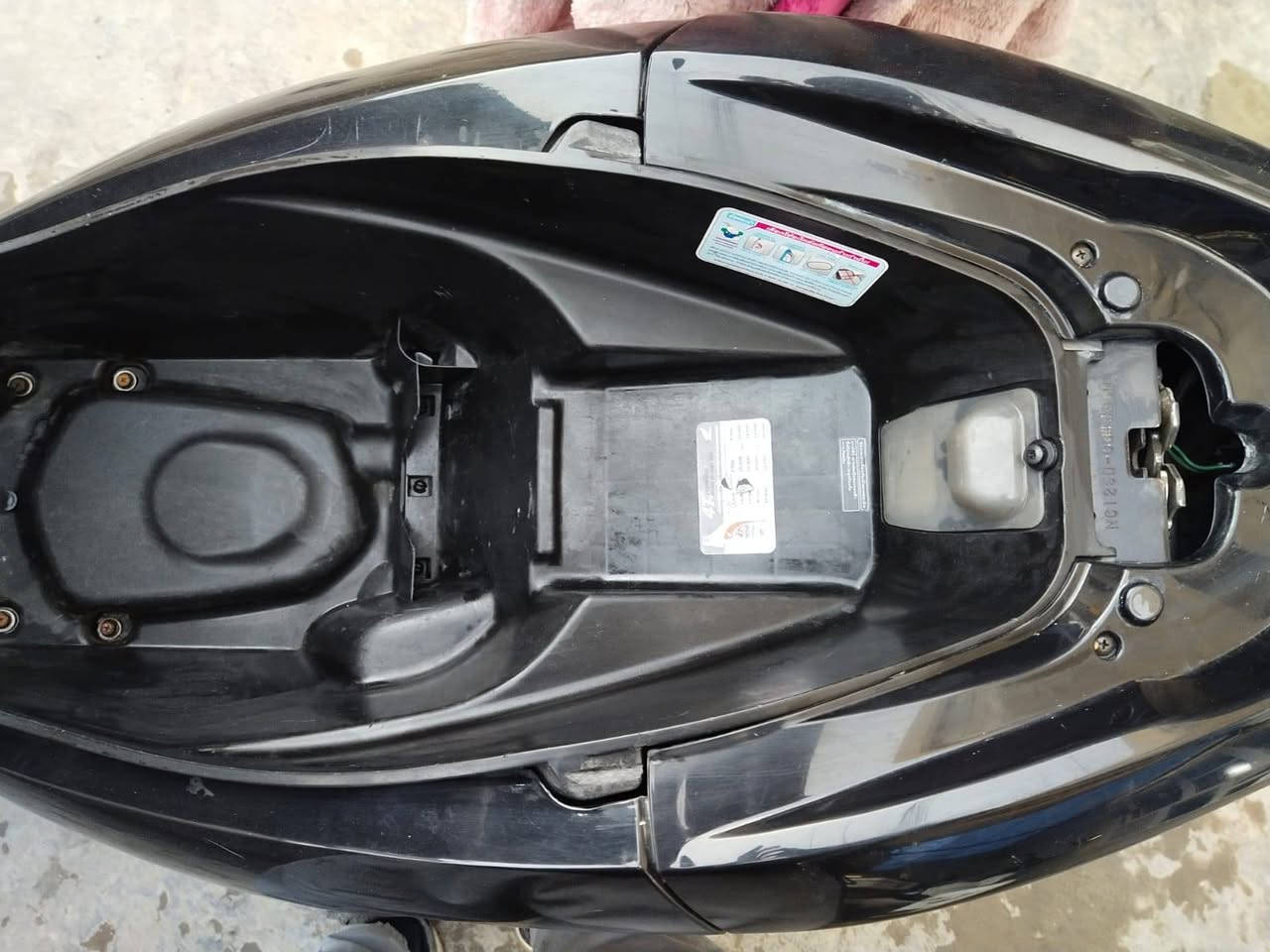 سلام عليكم
دراجة pcxجيل اول ياباني دراجة مكنية 125cc دراجة 
ستان حساس حساس سرقة وانذار بلادي بية نقوصات قليله دراجة كهربائيات كاملة  ومحرك ما مفتوح ماشيه 49 ونكرة وشلعة ومعدل سعر مليون و300  رقم لل ستفسار ***********
