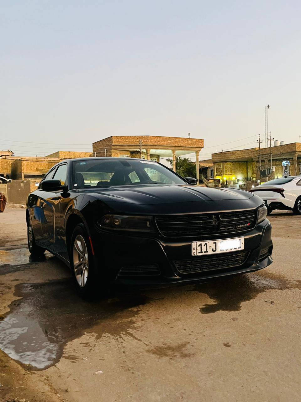 السلام عليكم جارجر 22 اصل للبيع 

كفاله عامه تقرير تعمل وتسير ماشيه70 الف ميل شرط الفحص رقم بغداد تحويل ثاني يوم تخم تاير جديد كير ومكينه كفاله السعر 250 وبيها حك الجيه 
باقي التفاصيل ***********
***********‬
