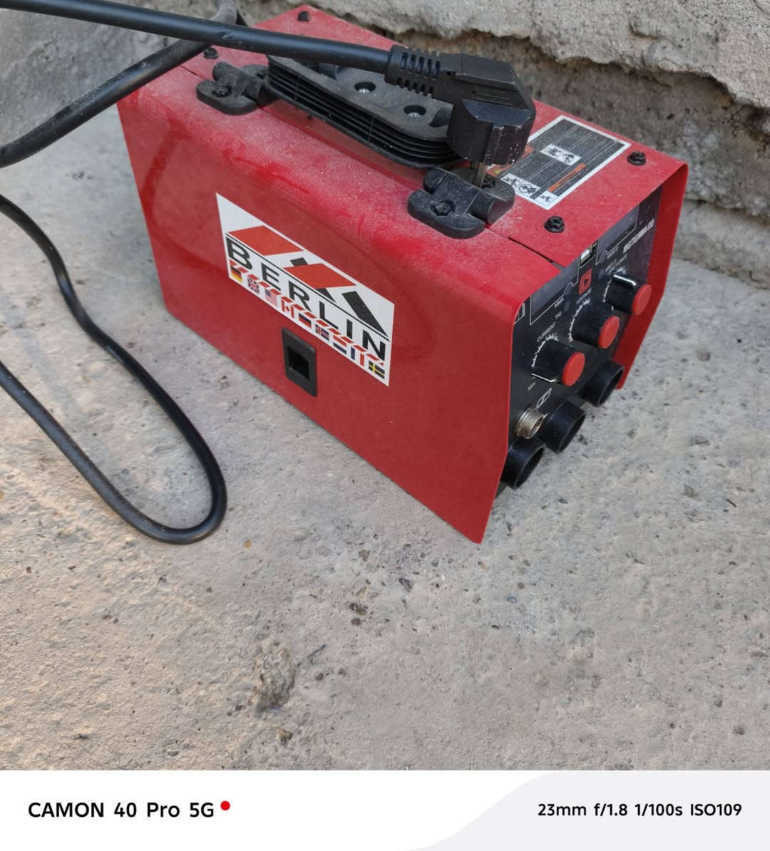 مكينه لحيم شرط شغال غير مستخدم مع كامل ملحقات يده لحيم كيبلات تلحم اركون مع شريط واير سعر 75 الف  عنوان موصل كوكجلي قرب مجمع الشرق التواصل ع خاص


**إذا كنت صاحب هذا الإعلان وتريد حذفه لأي سبب، رجاءا أرسل رسالة إلى الدعم الفني**