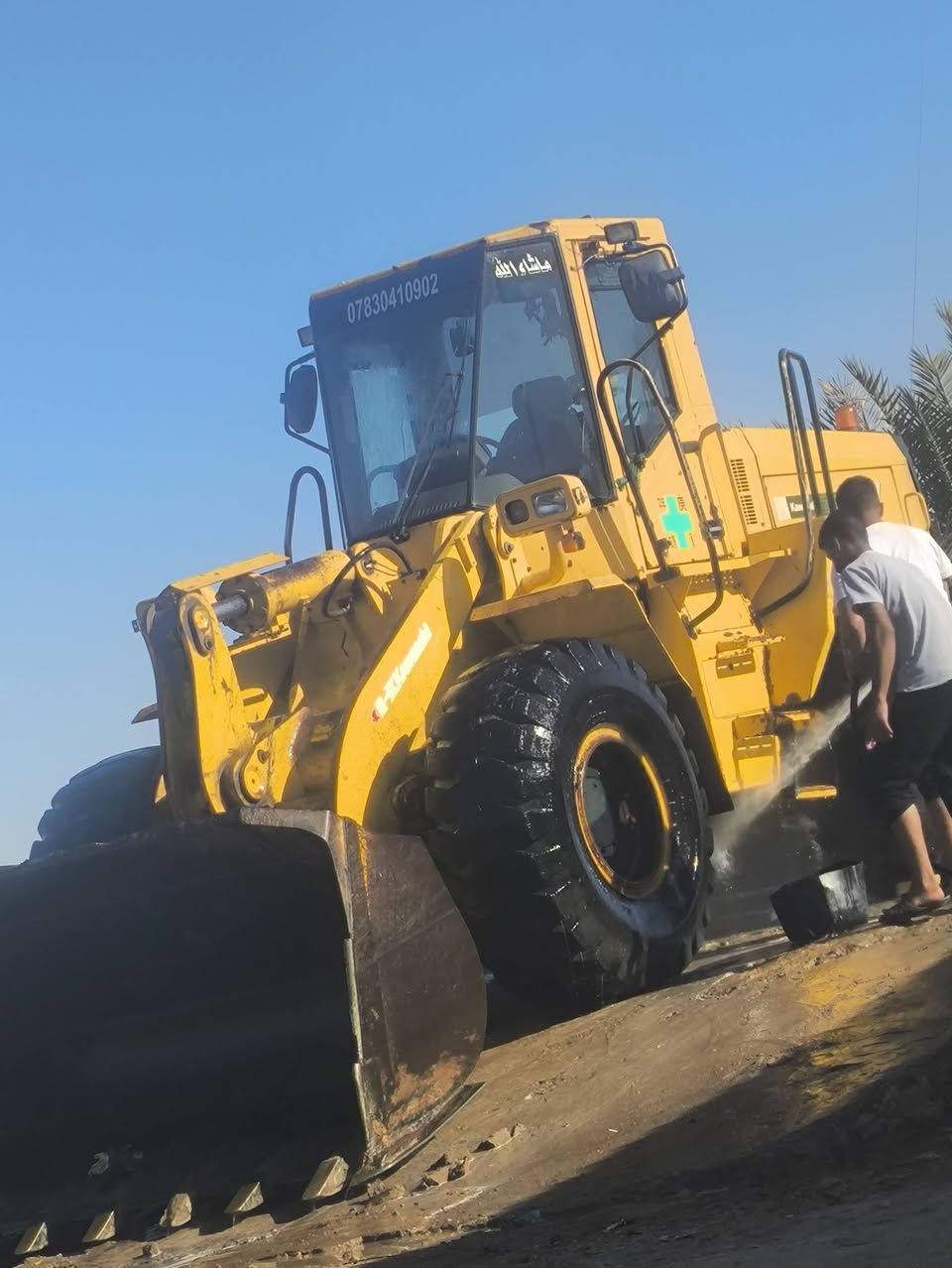 سلام عليكم شفل تمساح شفل نضيف ما عايز برغي جاهز الشغل شفل موديل2003 مكينه ازوزه 105 بعد تفاصيل على رقم ***********
