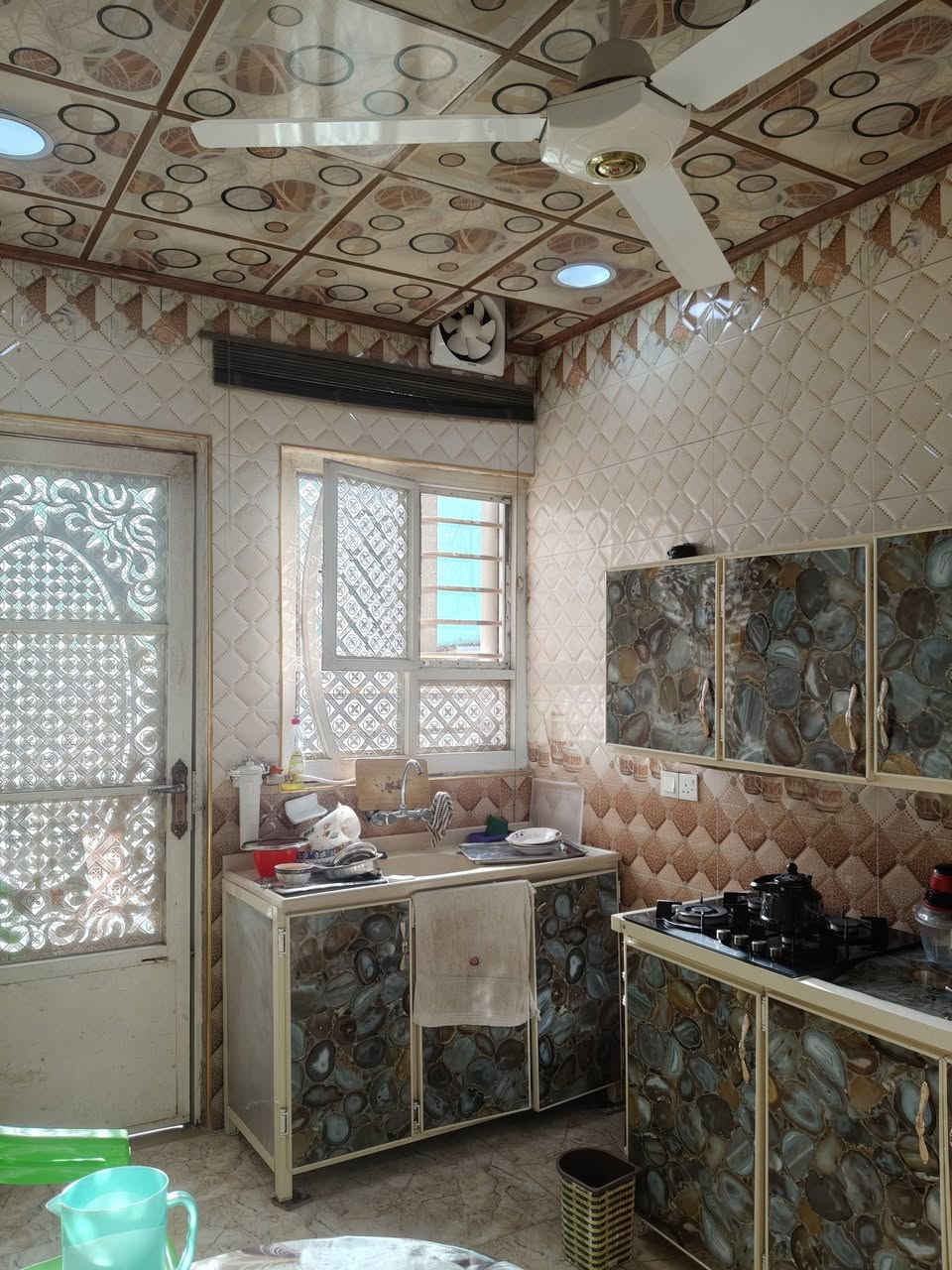 بيت للبيع موصل حي الانتصار خلف المستوصف مساحه 125 متر فول مواصفات بناء حديث ملك صرف سند طابو الزهور سند حديث 226السعر تصال على هذا الرقم مكتب ابو خالد للعقار شارع 60 مقابل سنتر الانتصار البيت بناء حديث ***********رقم***********
