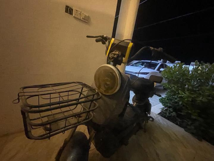 His
يخبل كلشي شغال
فقط لسكان يرادله لحيم
بطاريت جدد بعدهن وشرط الفحص
مكان شهربان 
***********
