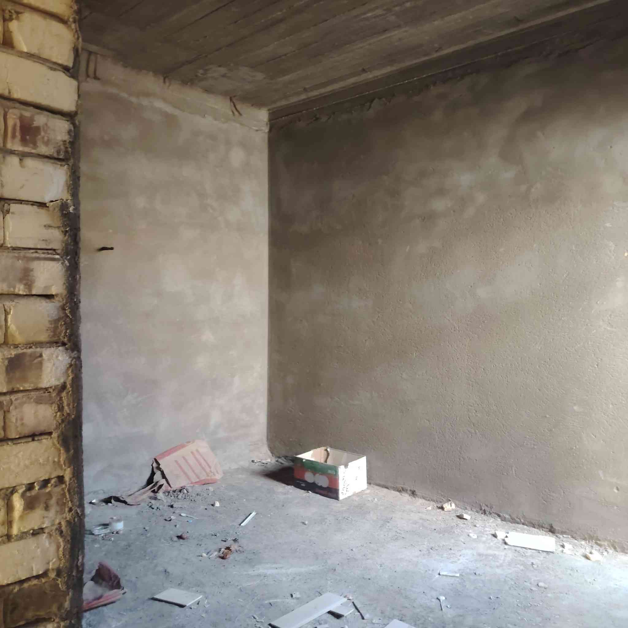 هيكل للبيع حي الامين 
مساحه ١٠٠
الطابق الاول

استقبال+ صاله +مطبخ +غرفه

الطابق الثاني
غرفتين + صاله

استفسار
 ***********
