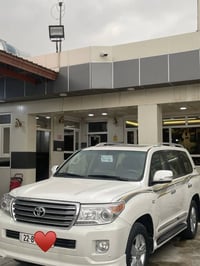 لاند كروزر • ٢٠١٤ • بدون حادث