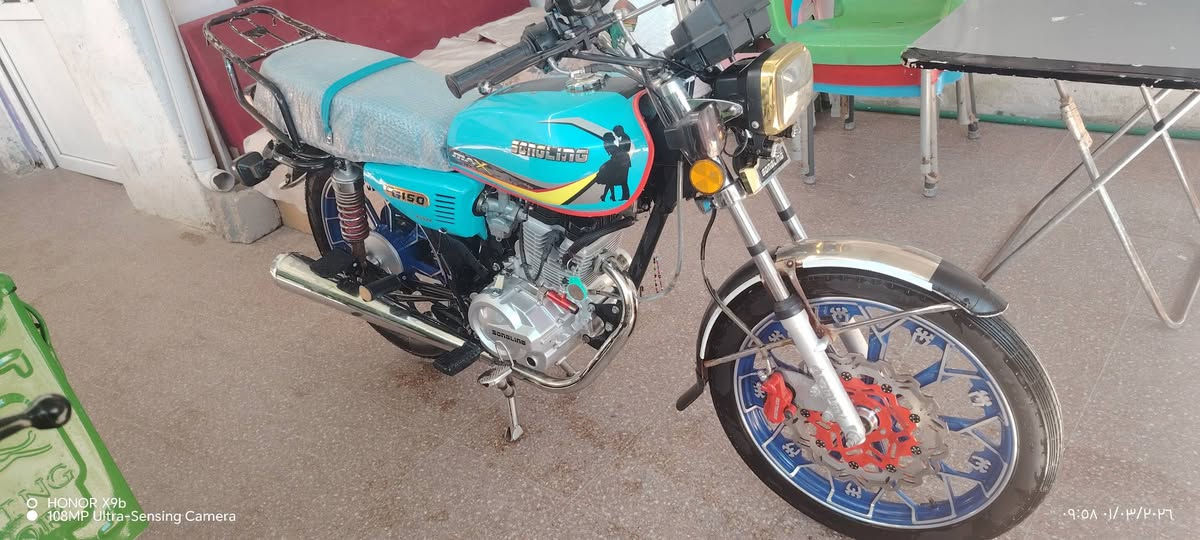 السلام عليكم دراجه سافان موديل 2024 مكينه برغي مامفتوح منه مكاني بابل سده الهنديه حي النصر الثاني سعر 625بيهه مجال 
رقمي ***********
