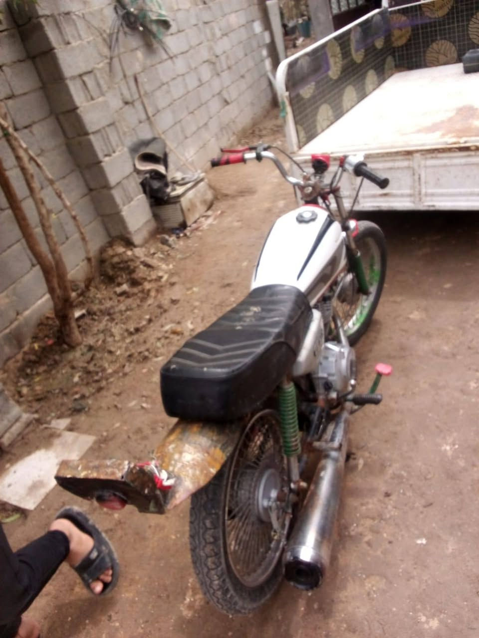 سلام عليكم دراجه ايرانيه 4كير للبيع كلك مكفوله بيه بليته ورقم شاصي دراجه مكينه حلوه خير من الله مكان بابل مشروع المسيب السعر 160وبيه مجال ***********
