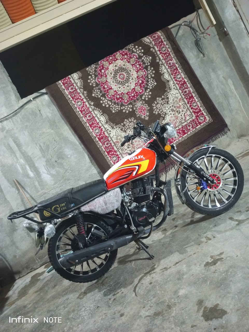 دراجه سيفان موديل 2025دراجه مكينه ضاغطه وزنجيل مكفوله اي نقص مابيها الاستفسار تصل على الرقم(***********)سعرها750وبيها مجال مكاني قضاء الخالص ناحية هبهب
