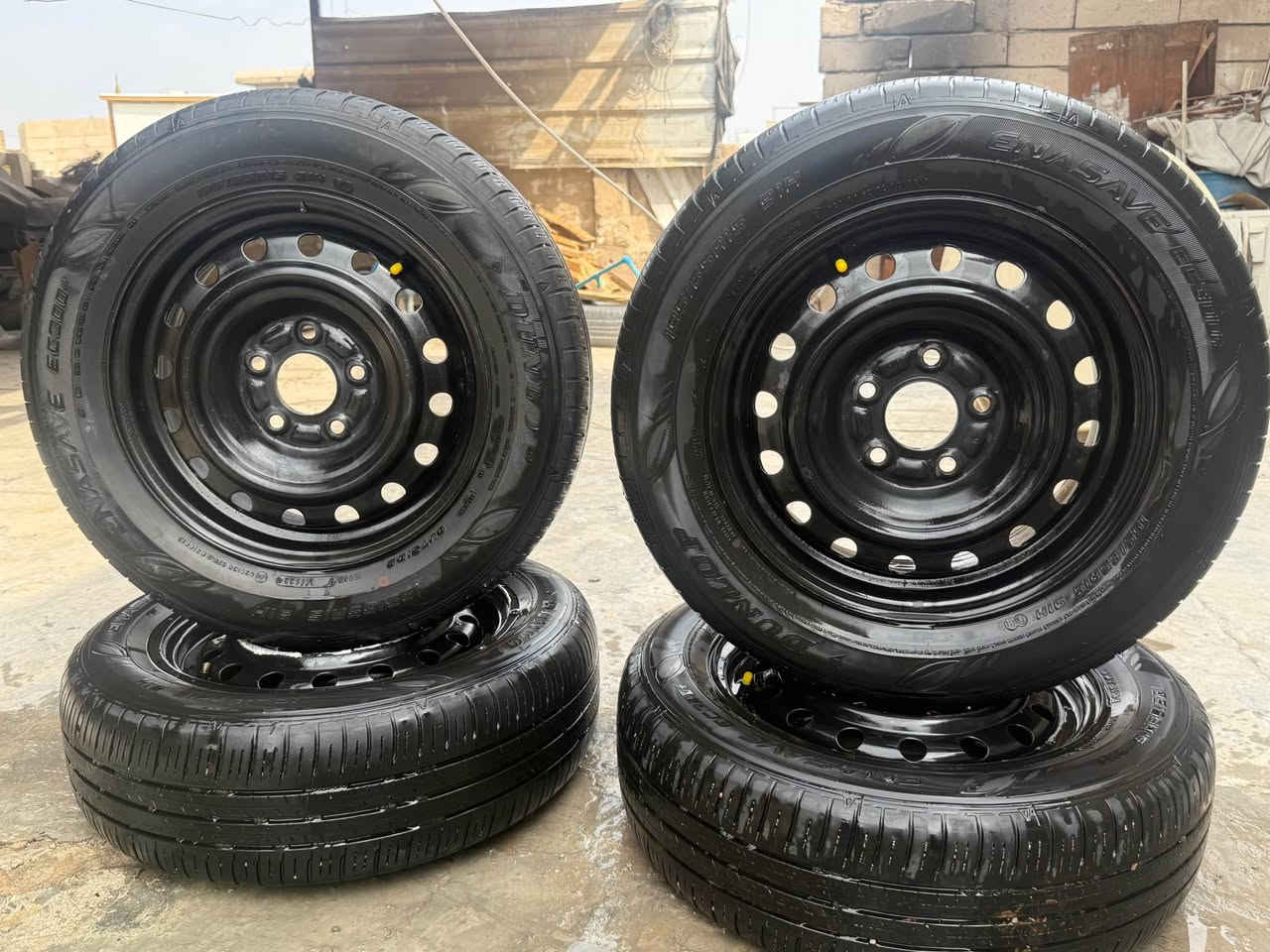 رنكات مع التايرات للبيع حجم 15 يرهمن النترا سيراتو قياسهن 195/65/15
نظاف السعر ٢٠٠ وبيهن مجال قليل
*********** البصرة, العراق
