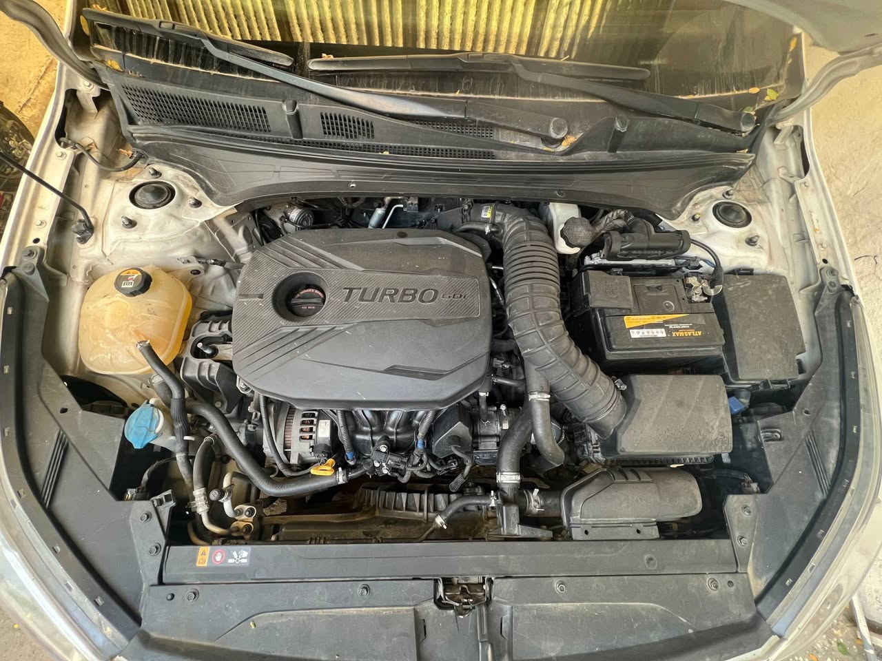 السلام عليكم كيا فورتي GT موديل 2021 مكينة 1600 تيربو GDI
كير DCT دبل كلج كير رياضي السيارة ماشية 89 الف ميل 
سيارة فول
من عدا فتحة البانو راما
 كامرة خلفية
كامره امامية رادار
رادارات جانبية 
رادار بل مري
سياقة ذاتية 
رادار الاصطدام
كشنات جلد علهة شعار ال GT 
ستيرن رياضي
سندوك فتح ذكي  
3 انضمة قيادة
تخم تايرات جديد

اتصال : ***********
واتساب : ***********
 سعر 130 ورقة وبيهة مجال بسيط
