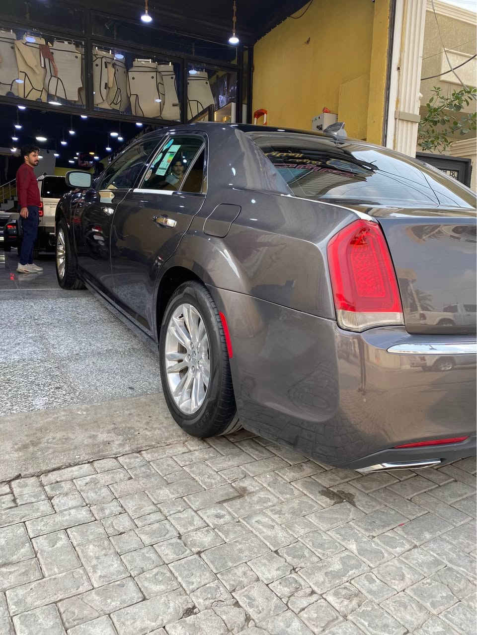 سلام عليكم 
 اوباما  (C)     22 اصل 16 
بسمي تحويل رقم بصرة / شوكت ما يعجبك 
ماشيه 159m 
حادث بنيد فقط تبديل وقطعه بارد بالباب 
حادث مرفق ويه منشور 
تخم تاير جديد شادهن / باتري جديد 
ويل بلاد مالته من امريكا 
لايت زنون منظومه شاده 
كواتم البلاد مالته ما ملعوب بيهن 
دوشمه ارضيه دوشمه كشنات 
بلكت نوزلات فيت بم كله جديد شادهن  ماكو اي علامه بالعينه 
سعر 167 بيه مجال قليل
*********** 
بصرة / بريهه البصرة, العراق
