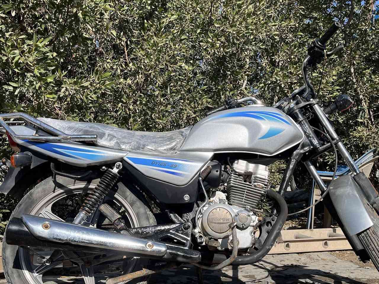 السلام عليكم دراجه دايوان عضم موديل2020محرك ما مفتوح السعر النهائي 500 اوراق خوش دراجه امانه الله مكاني محاويل /ناحيه الامام باقي تفاصيل تفضل خاص
علما دراجه كامله من كهربائية


**إذا كنت صاحب هذا الإعلان وتريد حذفه لأي سبب، رجاءا أرسل رسالة إلى الدعم الفني**