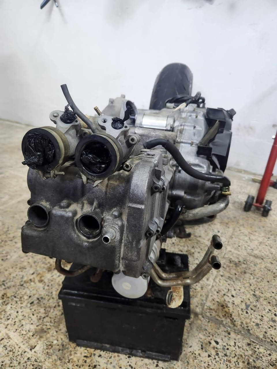 مكينه 2011كفاله ماشيه 42 الف السعر جوا السوك بغداد الجديده ***********
