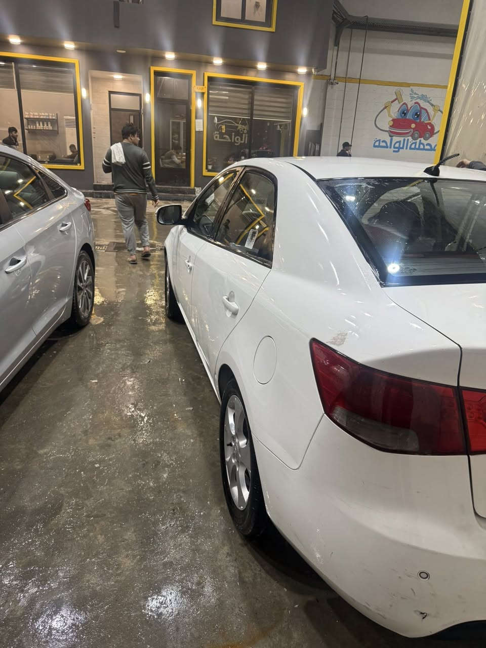 سيراتو 2011 ماشية 160 الف حساسات و جام كهرباء و تحكم سترن و شاير مري رقم سليمانية بيه صبغ جاملغ و دعامية رقم سليمانية للبيع السعر 108 ورقه بيه مجال رقم موبايل *********** و *********** مكان سيارة دورة مهدية الثانية
