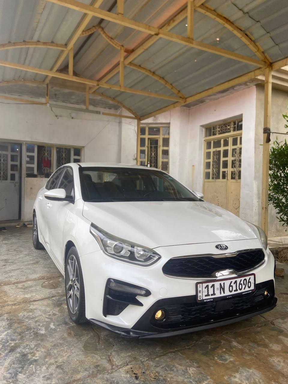 السلام عليكم كيا كي ثري كوري موديل ٢٠١٩محرك ١٦٠٠دوش سيارة فول لمتت ماعدا الفتحة تبريد وتدفئة بالكشنات حساسات أمامي وخلفي تحديد مسار بصمه تشغيل بصمه ابواب اشاير ترحيب مري شفط السعر ١٣٥وبيها مجال بسيط ***********مكان سيارة صلاح الدين
