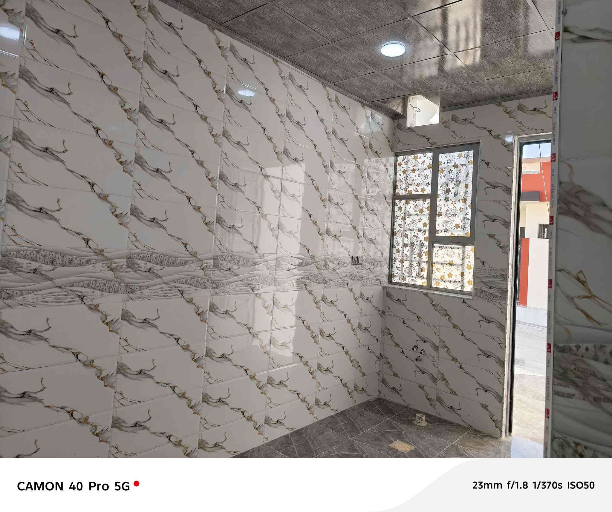 السلام عليكم.
دار للبيع 
حي الملاين الثاني 
مساحه 120متر 
2.غرف نوم +استقبال +هول +مطبخ +صحيات. 
بناء حديث زيرو استلام فوري 
خدمات كامله 
سند 25.ابيض
السعر 60.
للستفسار اكثر 
***********
***********
