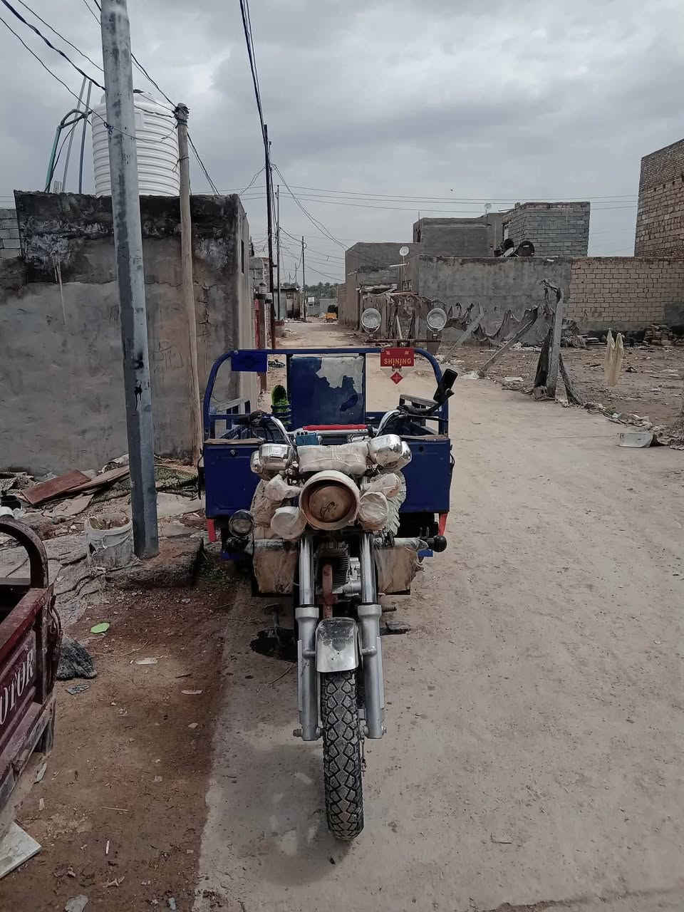 السلام عليكم ستوته اوراق سوري وياها ورقه وكيل ماكينه 23 مكان بالحمزه الغربي ستوته نظيفه وحلوه وشراي هذا رقمه موجود والسعر بواحد ونص.        ***********
