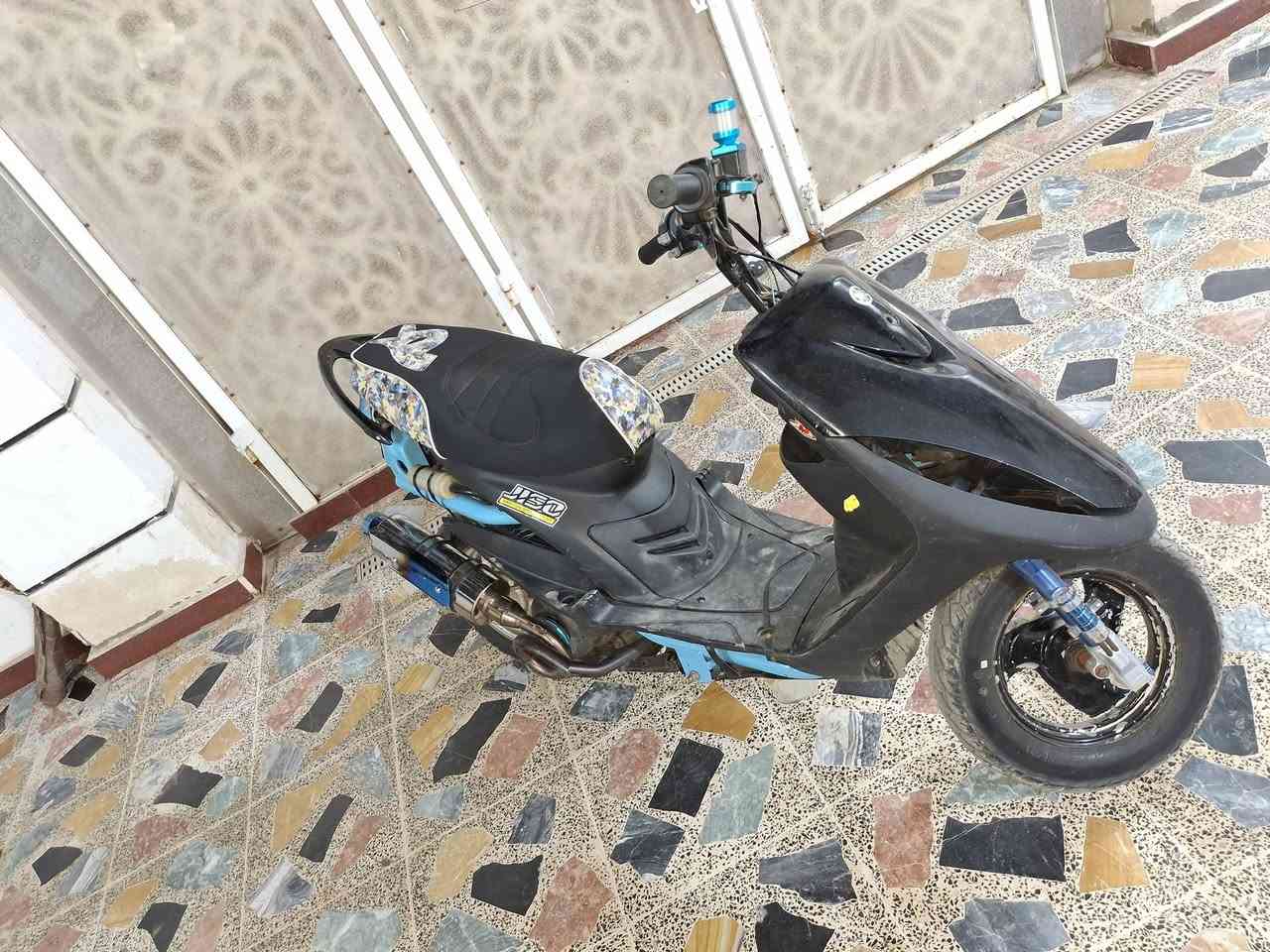 سلام دراجه ماكس عدله للبيع 
دراجه بوشه 55
دراجه شلعه ومعدل مزوده 
وغراضه كامله 
السعر 800 وبيه مجال 
 ***********
