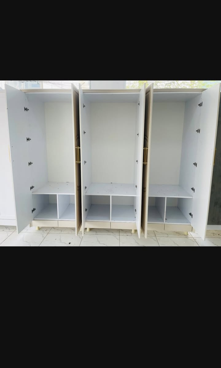 سلام عليكم.
معرزي بالون پريس هاله ناو دوكان دةيفروشين           
٤٥٠هةزار دةستي يةكة بو عةرز دروستمان كردوه 

٢٨٠پان ٢٣٠بةرز ٧٠قول. 

***********

توزي شوختي پيوةية
